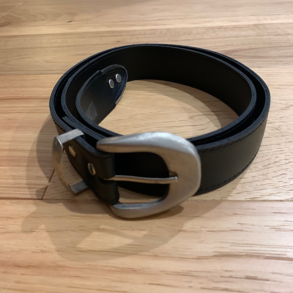 Vintage black and silver belt with metal details on ends